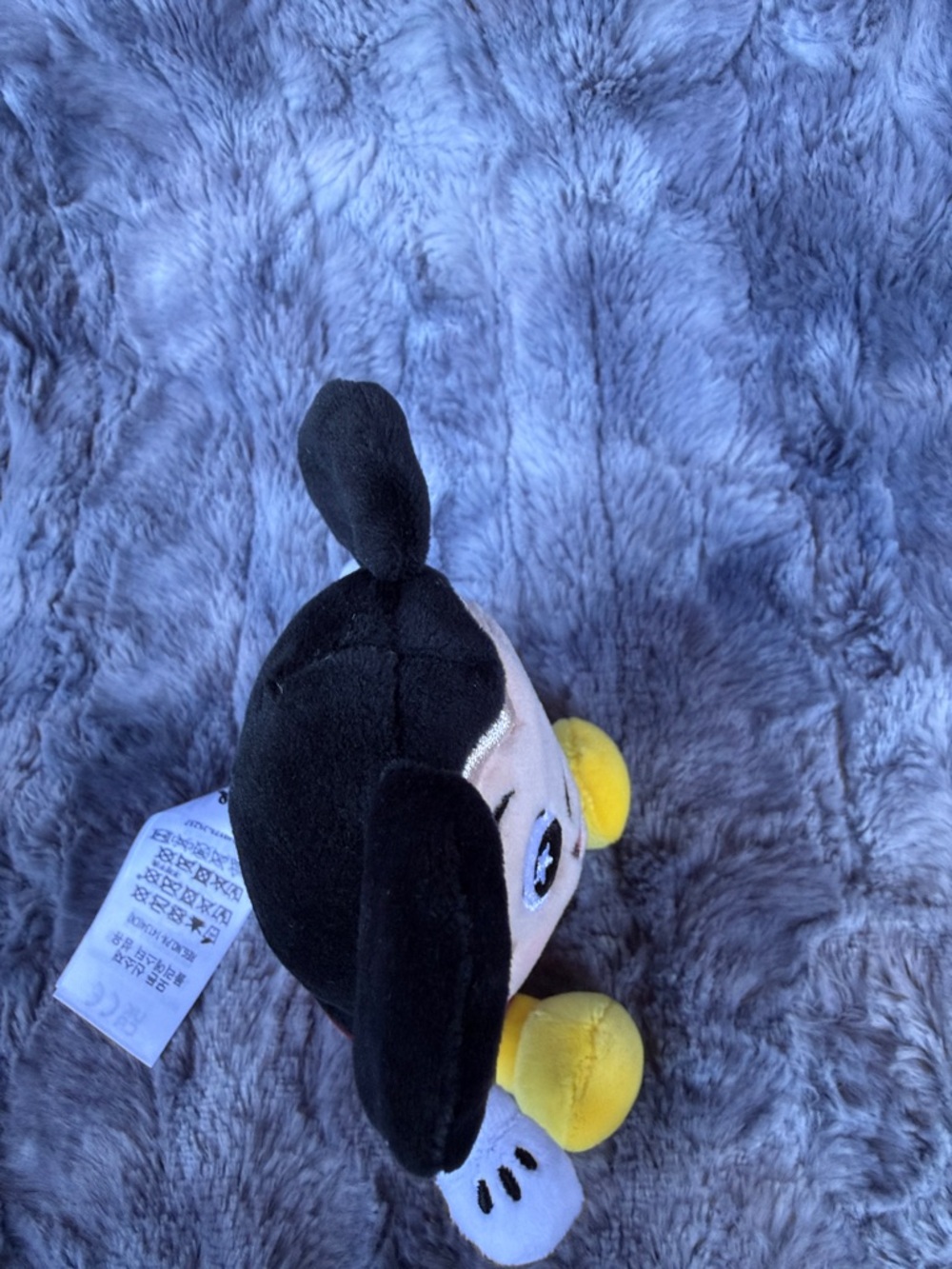 Disney Wishables Shimmer Mickey Mouse Plush - Picture 5 of 8
